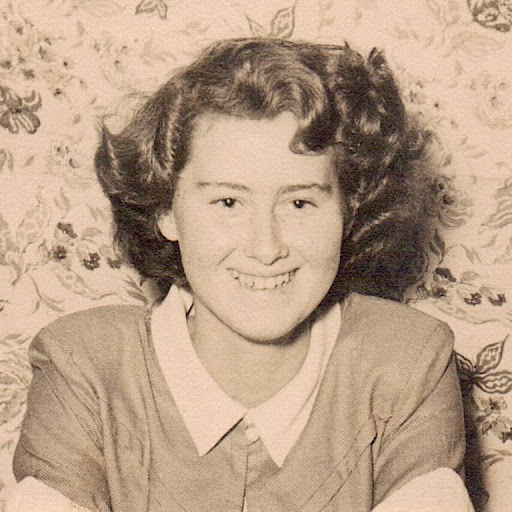 Helen Vaughan Photo 31