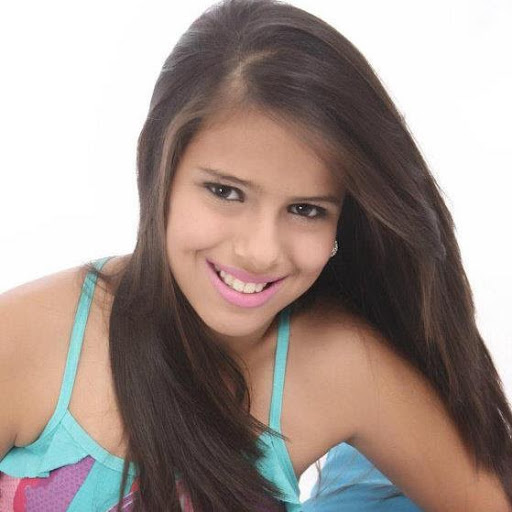 Nicole Silvia Photo 27