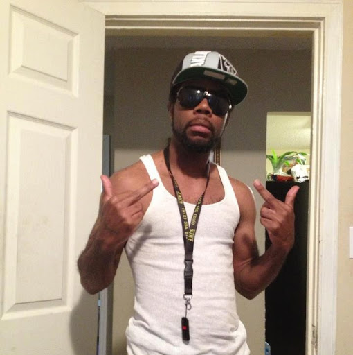 Elijah Kelly Photo 16