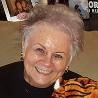 Cheryl Stephenson Photo 36