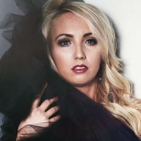 Jennifer Lund Photo 15