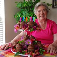 Kathleen Sanders Photo 17