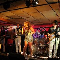 Julie Perron Photo 16