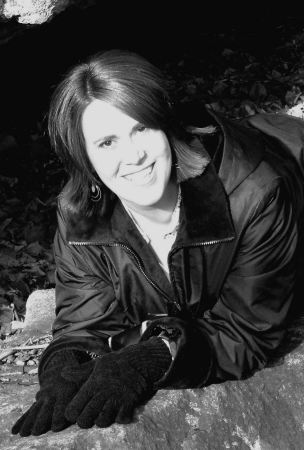Renee Hutchinson Photo 29