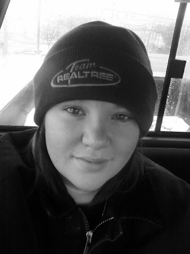 Becky Bradshaw Photo 10