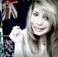 Laura Dillon Photo 12