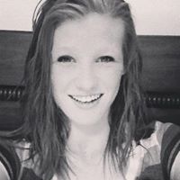 Hannah King Photo 19