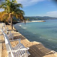 Laura Grant Photo 35