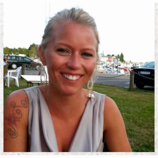 Linda Lassen Photo 17