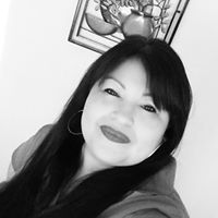 Elaine Gonzalez Photo 32