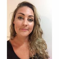 Laura Beacham Photo 9