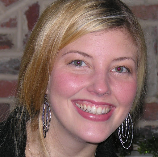 Elizabeth Ocasio Photo 8