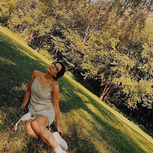 Elizabeth Hogan Photo 5