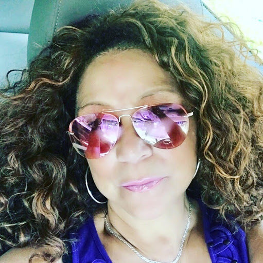 Angela Lindsey Photo 24