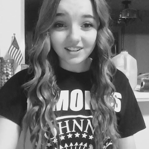 Jessica Hackett Photo 18