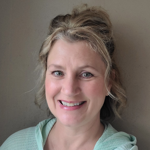 Laurie Riley Photo 35