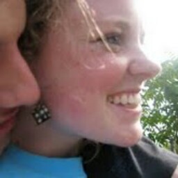 Maggie Hunter Photo 16