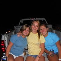 Allison Howell Photo 17