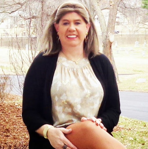 Suzanne Nolan Photo 15