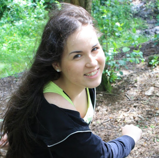 Lydia Rogers Photo 38