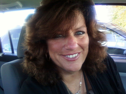 Suzanne Lynch Photo 26