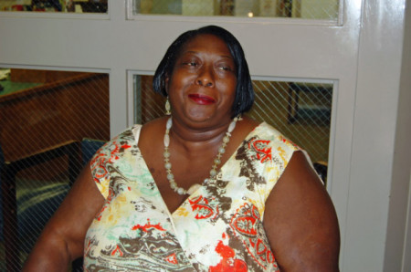 Elaine Robinson Photo 34