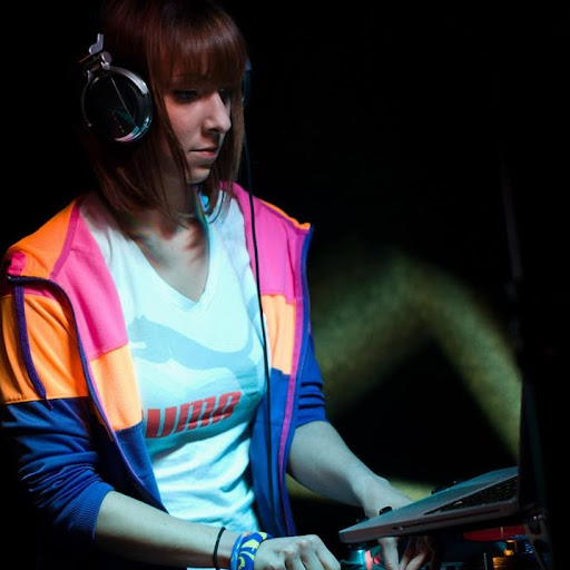 Ashley Hart Photo 19