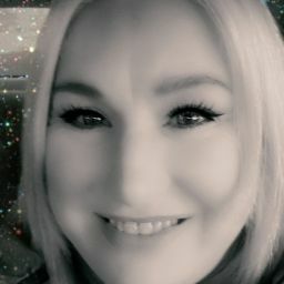 Sara Townsend Photo 6