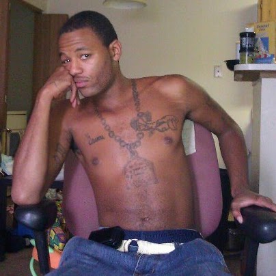 Aaron Hendricks Photo 28