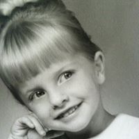 Denise Valentine Photo 25