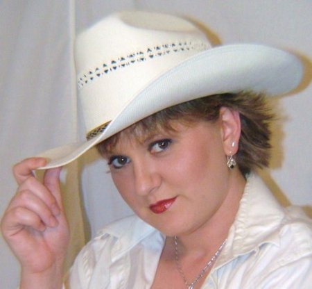 Elizabeth Robertson Photo 37