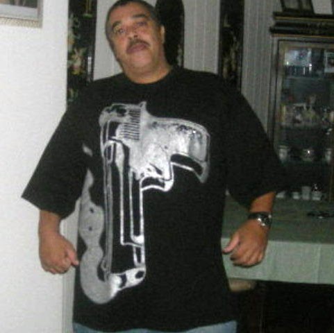 Robert Paredes Photo 32