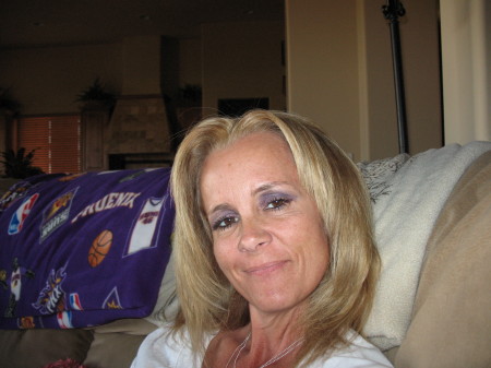 Lisa Barton Photo 48
