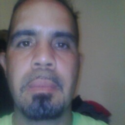 Ronnie Flores Photo 11