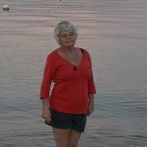 Suzanne Spence Photo 28