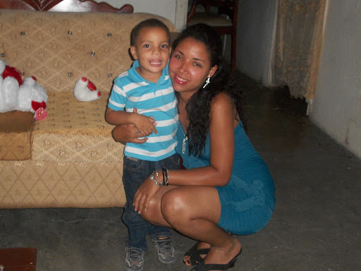 Alicia Calderon Photo 31