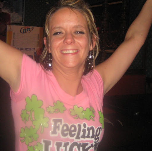 Michelle Roach Photo 36