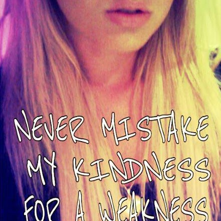 Leah Calvert Photo 27