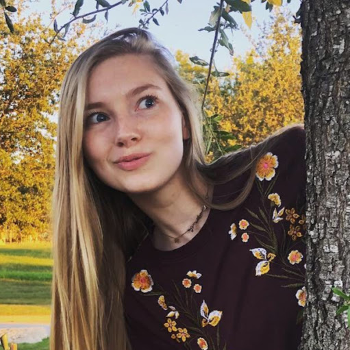 Evelyn Cook Photo 20