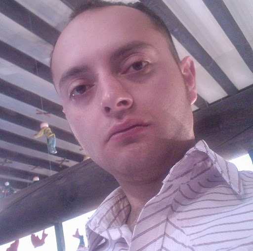 Ronald Gomez Photo 27