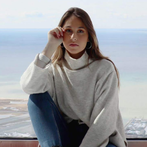 Laura Crespo Photo 9