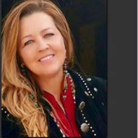Michele Miller Photo 42