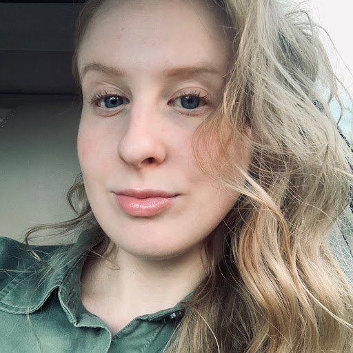 Victoria Summers Photo 10