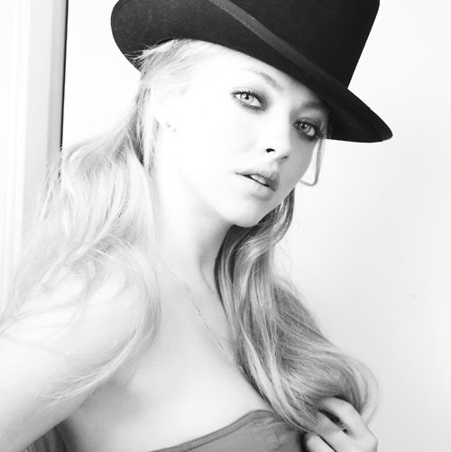 Ali Reynolds Photo 25