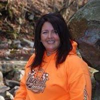 Angela Cheek Photo 3