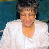 Mary Landrum Photo 18