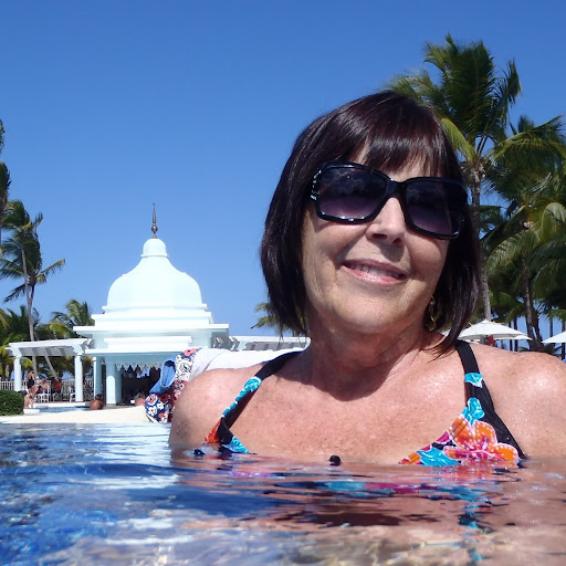 Deborah Wolf Photo 33