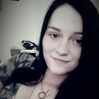 Emily Hackett Photo 19