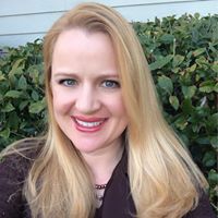 Jennifer Holland Photo 33