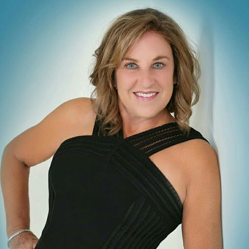 Julie Creel Photo 31